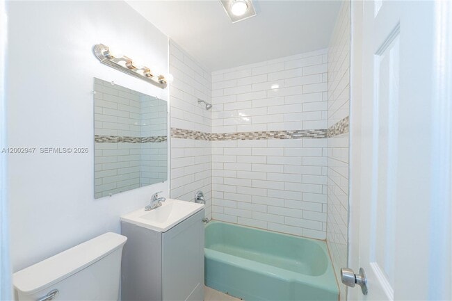 Building Photo - 939 Magnolia Dr