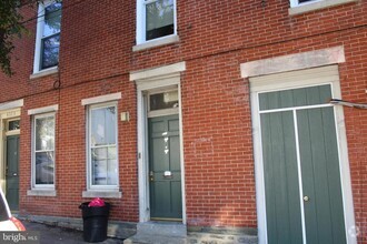 Building Photo - 4371-73 Cresson St