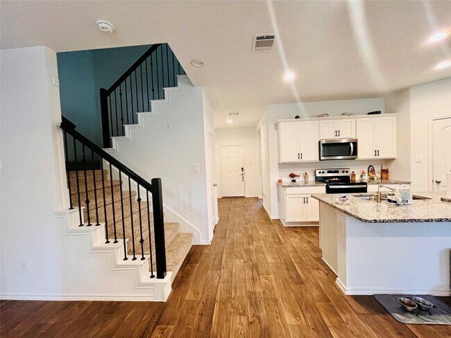 Building Photo - 2914 Roman Forest Blvd