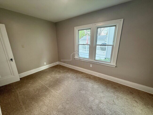 Building Photo - 656 Hammel St