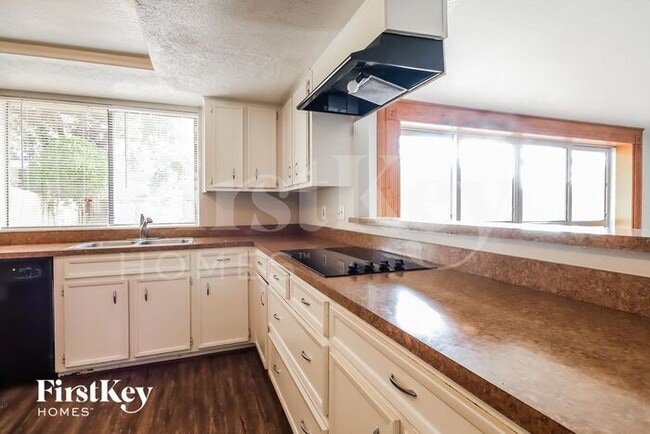 Building Photo - 11111 Sageorchard Cir