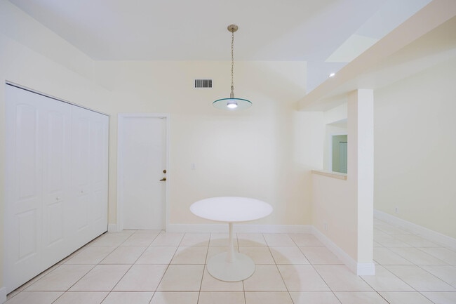 Building Photo - 9497 Boca Gardens Pkwy