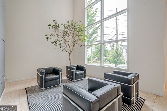 Building Photo - 2269 Briarwood Hills Dr NE
