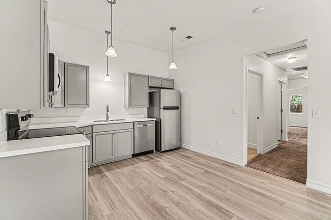 Building Photo - 1205 Raven Pl