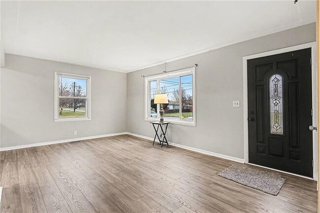 Building Photo - 5807 Averill Ave SW