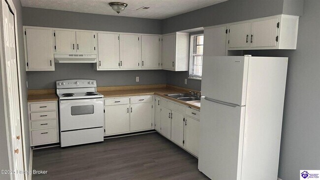 Building Photo - 314 Crossgate Rd