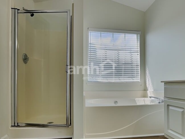 Building Photo - 4513 Sedgewood Ln