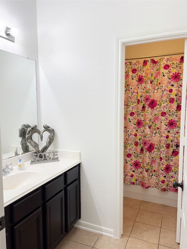 Building Photo - 9614 Pine Bank Ct