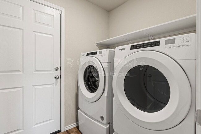 Building Photo - 6905 Guadalupe Rd