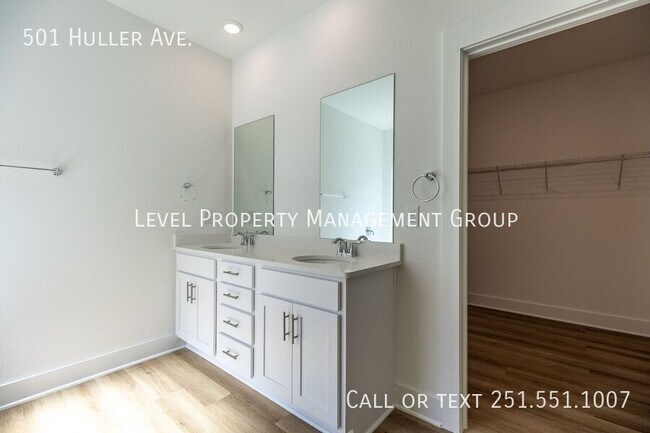 Building Photo - 501 Huller Ave