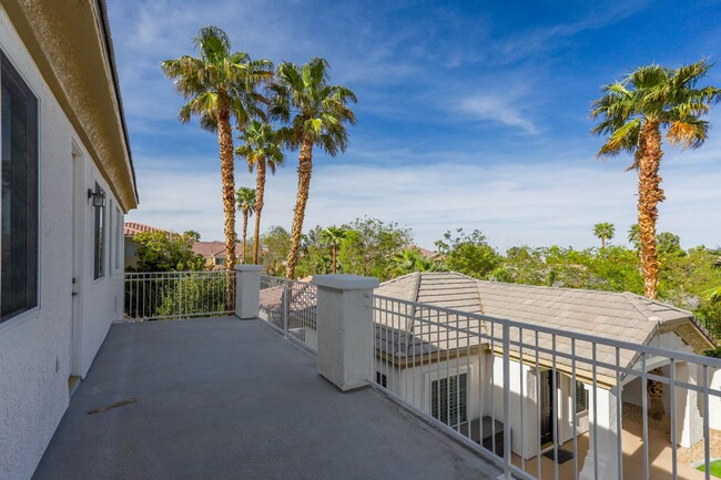 Building Photo - Stunning 6 Bedroom Home With Casita Pool H...