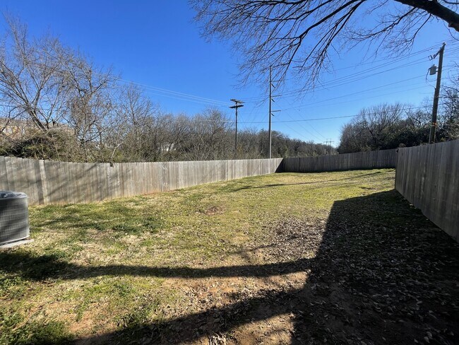 Building Photo - 400 W Acheson St