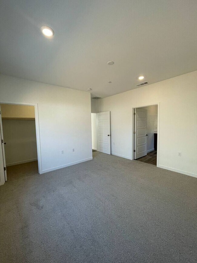 Building Photo - Move-In Special: $500 Off & Solar Savings in This Charming 4-Bedroom Home!