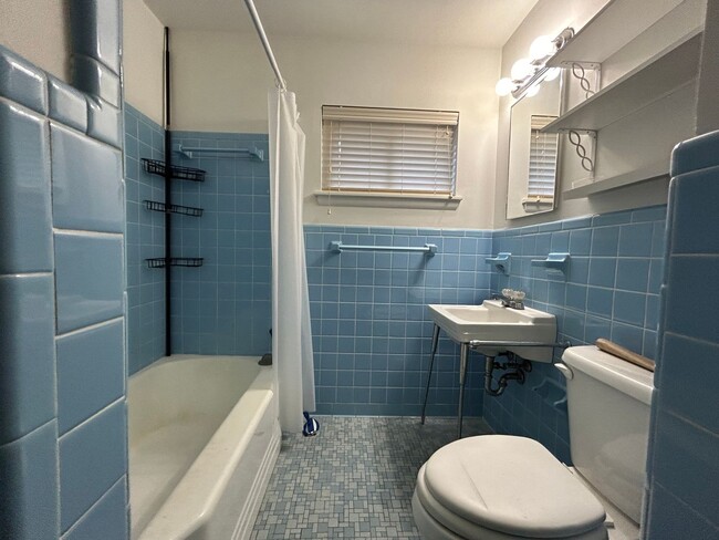 Building Photo - Call Property Manager Tonia Rollins at (50...