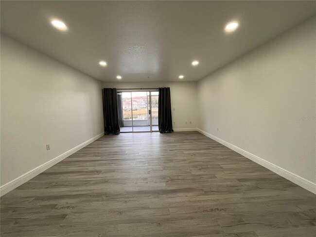 Building Photo - 13838 Fairway Island Dr