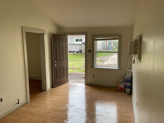 Building Photo - 2053 Linden Ave