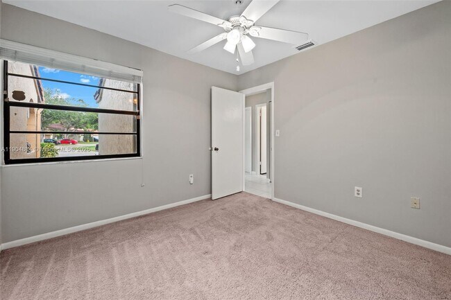 Building Photo - 6654 NW 173rd Ln