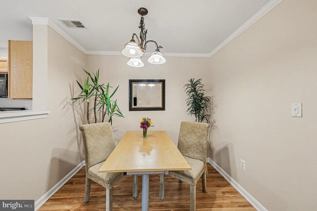 Building Photo - 1067 Gardenview Loop