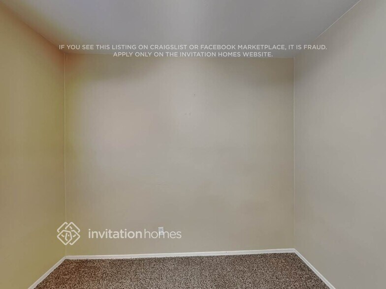 Building Photo - 922 W St Kateri Ave