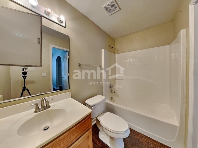 Building Photo - 11331 Ivy Flower Loop