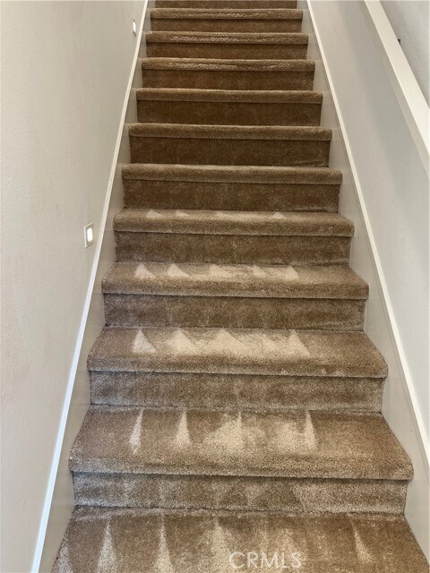 Building Photo - 144 Sash