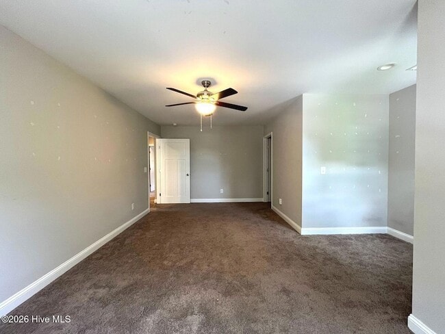 Building Photo - 203 S Pine St