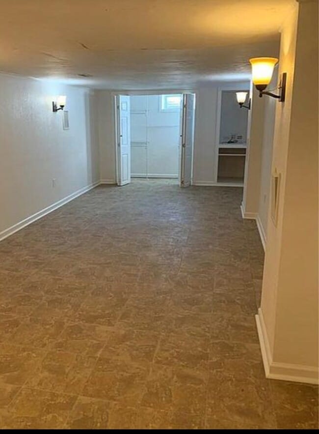 Building Photo - 5122 W 50th Terrace