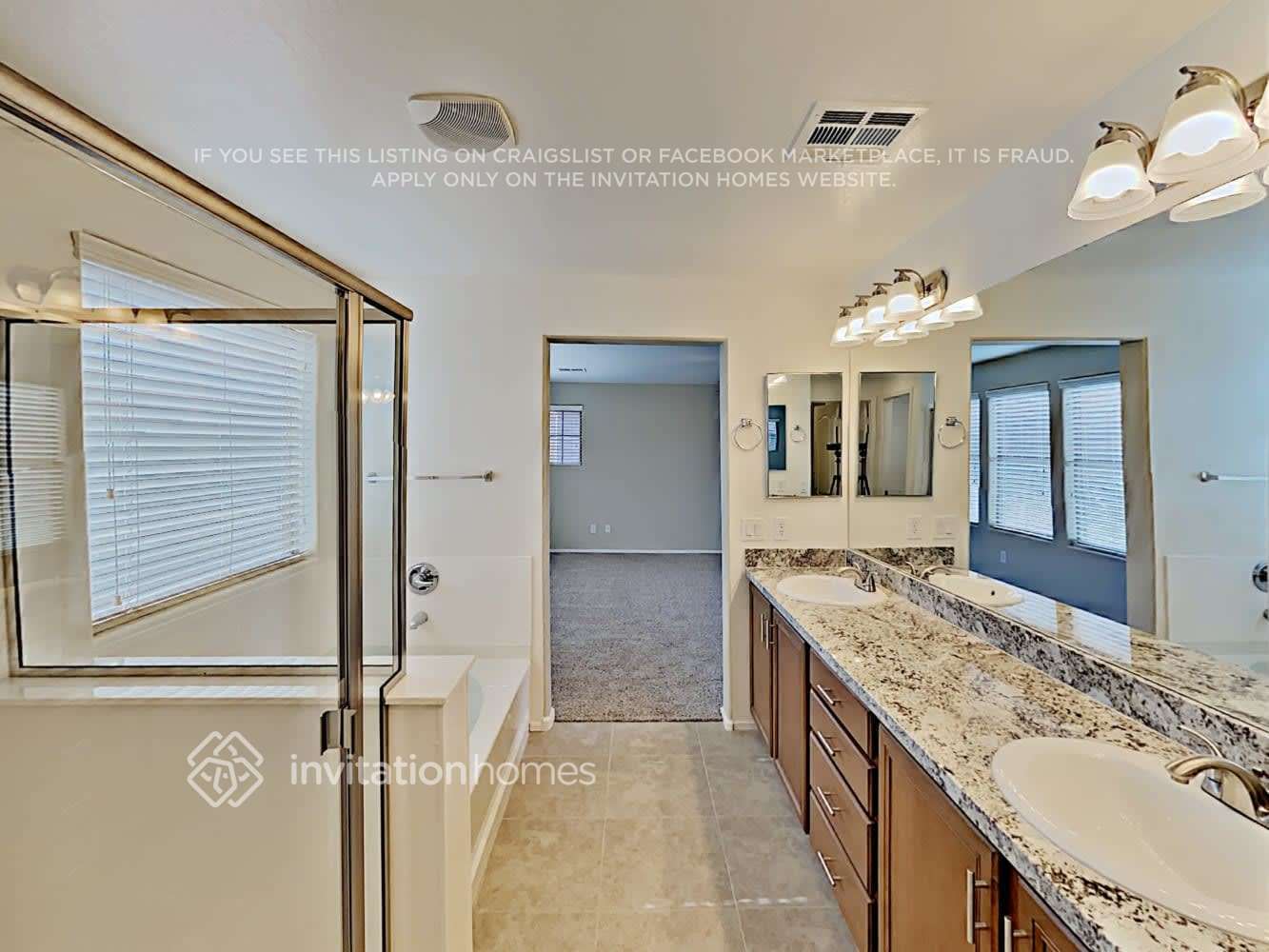 Building Photo - 3351 E Oakland St