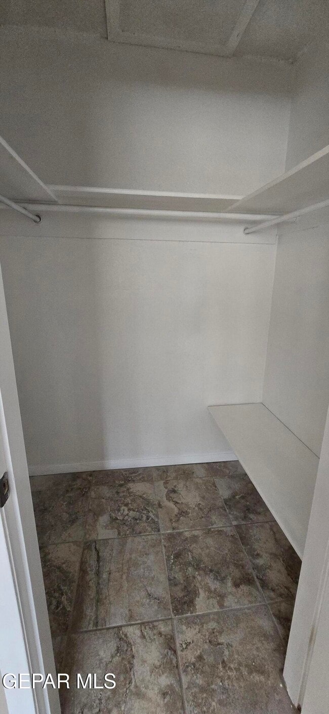 Building Photo - 9332 Hudson Way