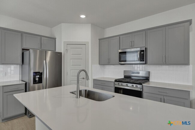 Building Photo - 1312 Plymouth St