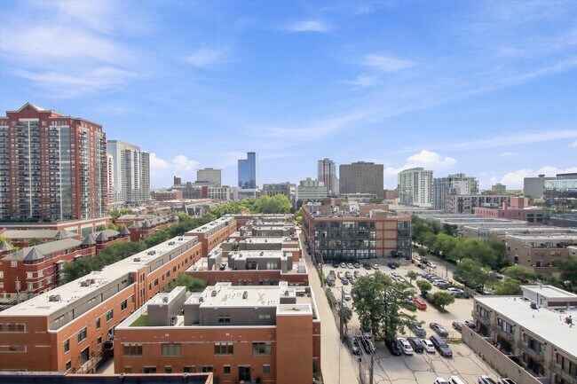 Building Photo - 1600 S Prairie Ave