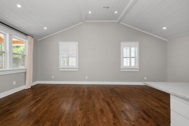 Building Photo - 2600 Aspen Dr