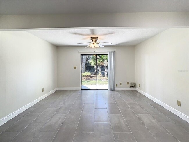 Building Photo - 9027 Pebble Creek Dr