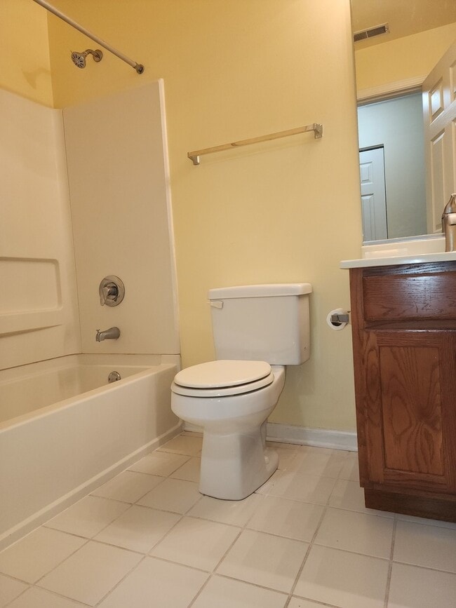 Building Photo - 1171 N Red Oak Cir