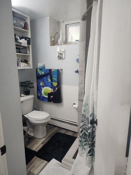 Building Photo - 622 S 4th St