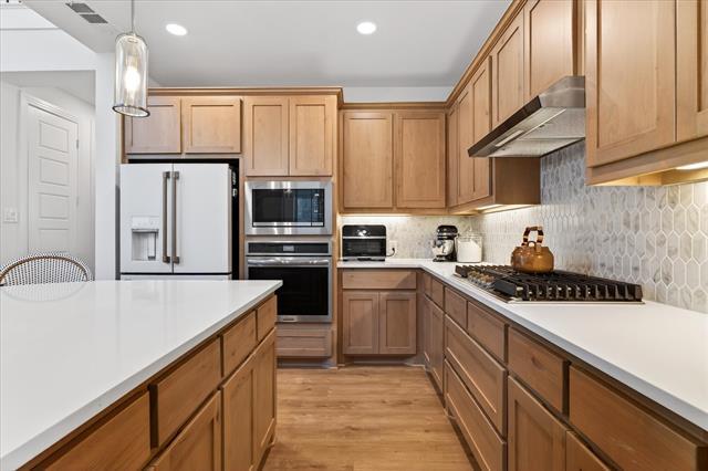 Building Photo - 1908 Elm Pl