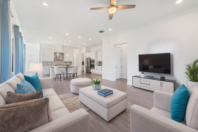 Building Photo - 601 SE Fascino Cir