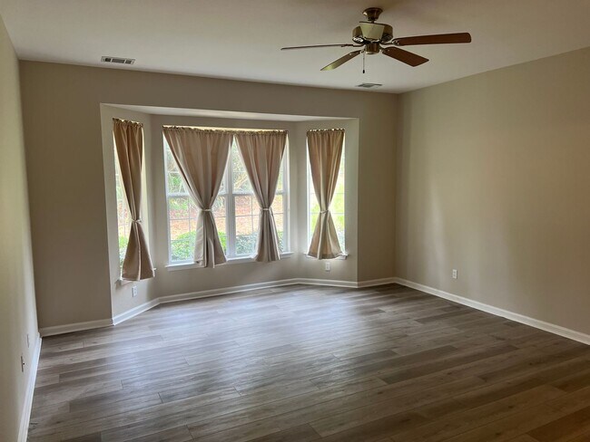 Building Photo - Lovely 3BR Ranch-Style Home in Sun City!