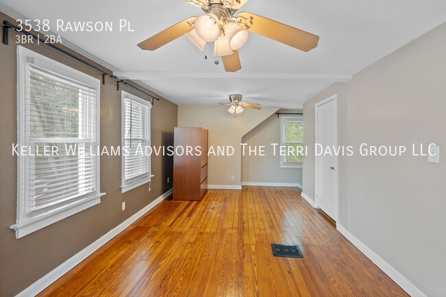 Building Photo - 3538 Rawson Pl