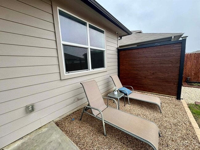 Building Photo - 251 Cherry Laurel Ln