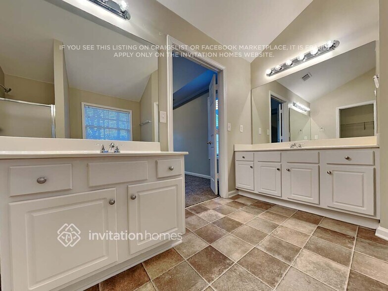 Building Photo - 3993 Rivermeade Dr SW