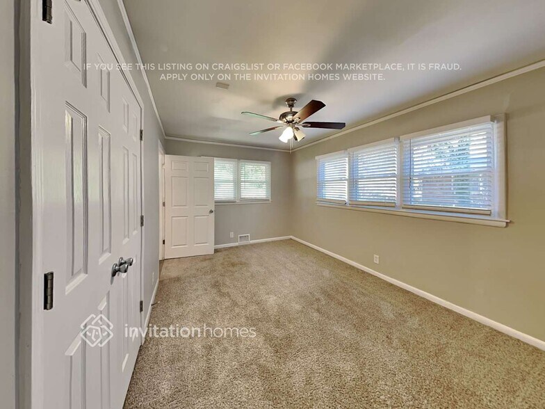 Building Photo - 1804 Timothy Dr SW