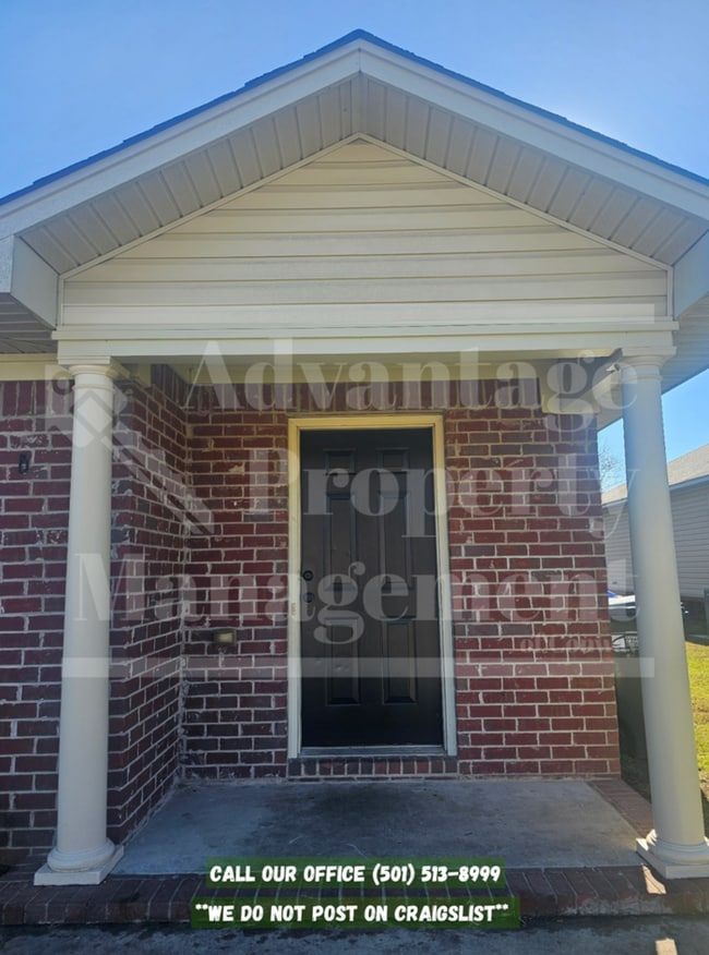 Building Photo - 1/2 Off Deposit Move-In Special!