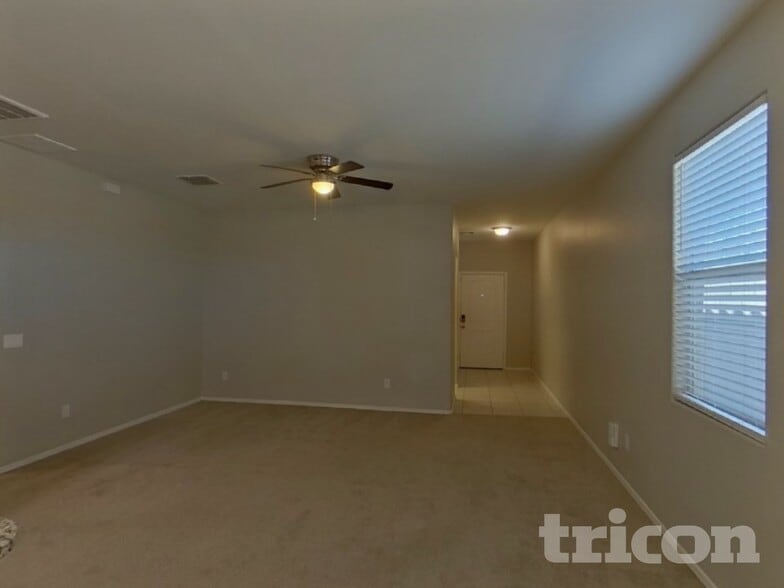 Building Photo - 31074 W Amelia Ave