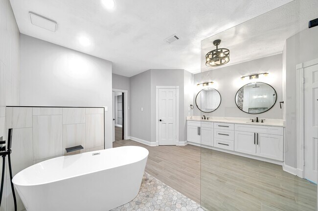 Building Photo - 17706 August Meadows Ln