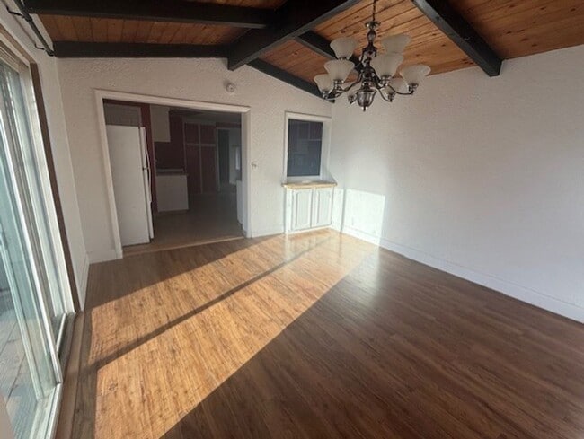 Building Photo - Hansen-PM-025-0262