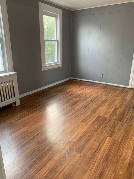 Living Room - 260 Pacific St