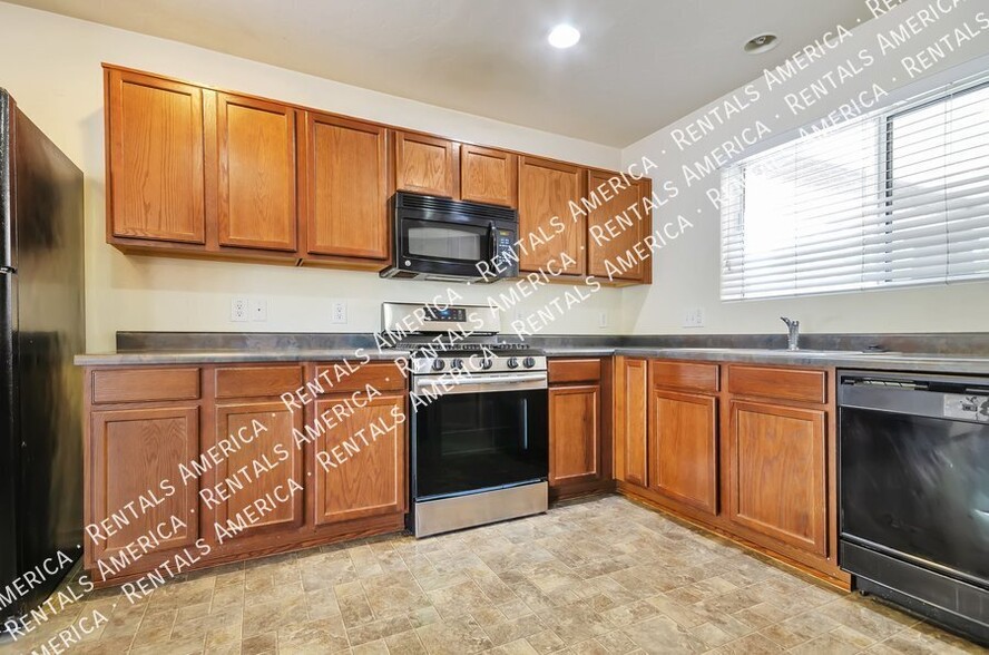 Building Photo - 2834 W Duskywing Dr