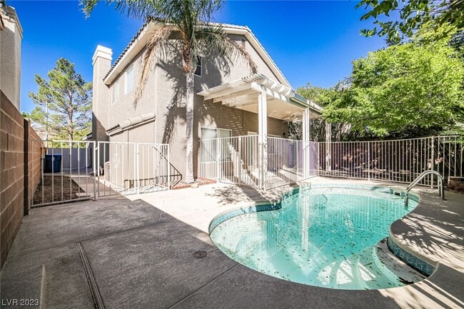 Building Photo - 1304 Calle Montery St