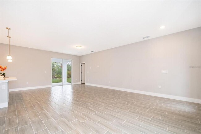 Building Photo - 15321 SW 43rd Avenue Rd